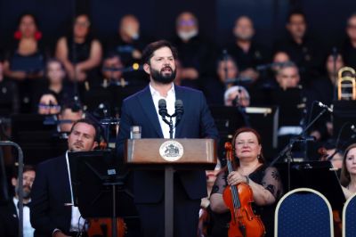 "Como Presidente de Chile y patrono de la U. de Chile, me siento tremendamente orgulloso de que podamos compartir juntos y juntas este momento", dijo Gabriel Boric. 